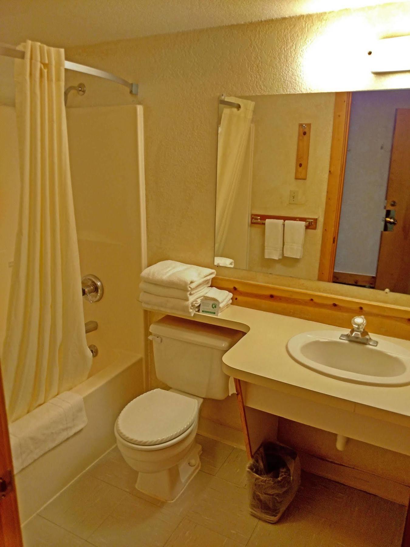 Old Corral Hotel Centennial エクステリア 写真